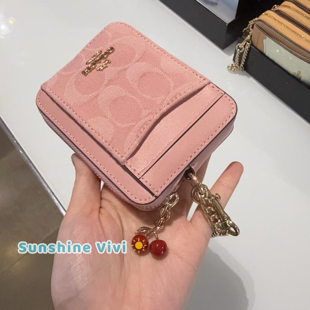 NWT Coach Zip Card Case Signature Denim With Charm CFA35 denim/Gold/Light Pink